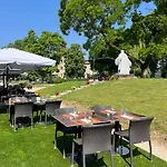Chateau Cornu فندق 4*