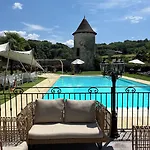 Chateau Cornu فندق 4*