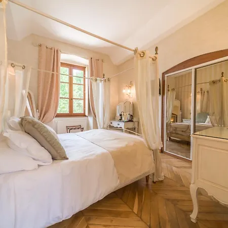 Chateau Cornu Hotel 4*
