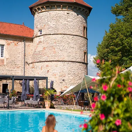 Chateau Cornu Hotel 4*