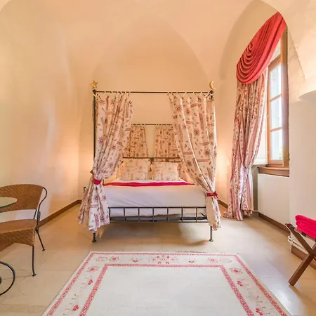 Chateau Cornu 4*