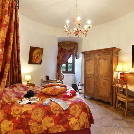 Chateau Cornu Hotel 4*