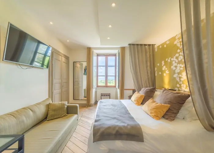 Chateau Cornu 4* Vignieu