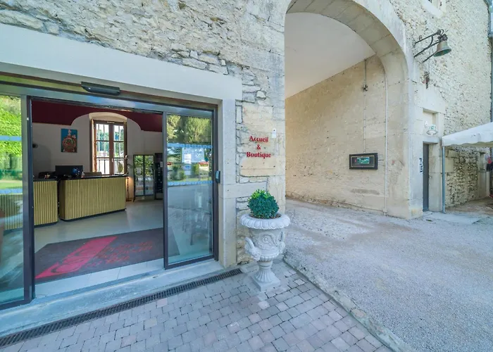 Chateau Cornu 4*
