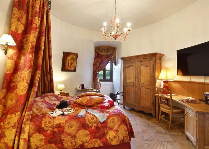 Chateau Cornu 호텔 4*