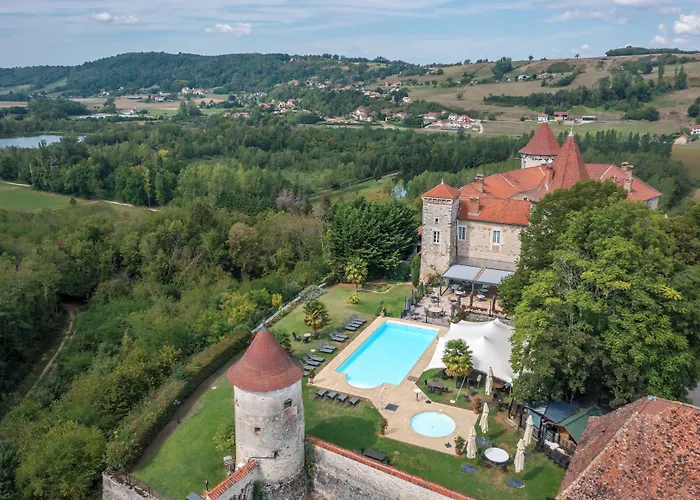 Chateau Cornu 호텔