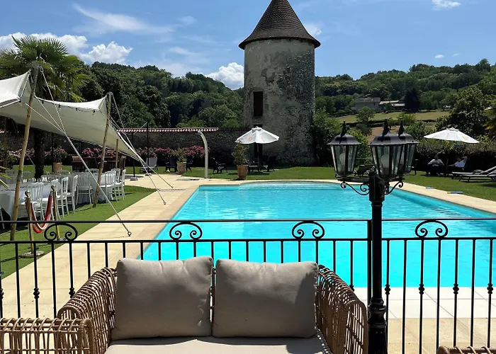 Chateau Cornu 호텔 4*